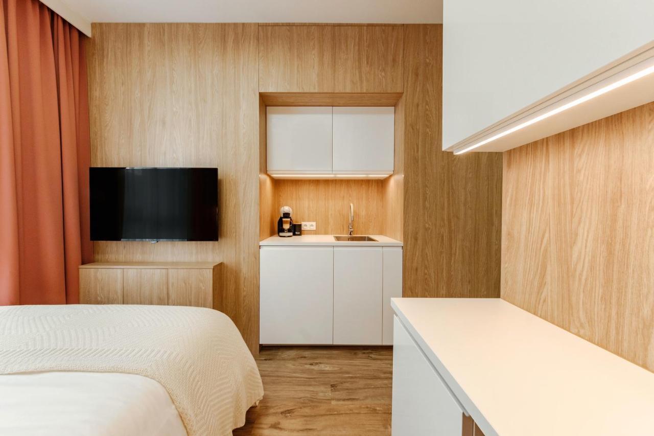 Studio Wola Apartament Kasprzaka - Wifi + Smart Tv Warschau Buitenkant foto