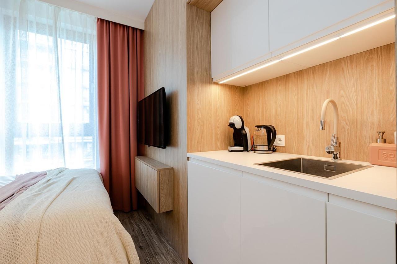 Studio Wola Apartament Kasprzaka - Wifi + Smart Tv Warschau Buitenkant foto