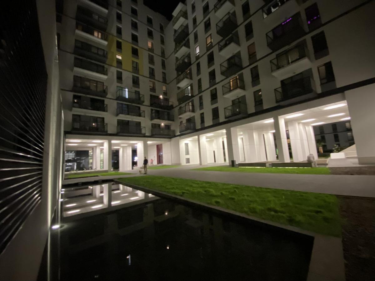 Studio Wola Apartament Kasprzaka - Wifi + Smart Tv Warschau Buitenkant foto