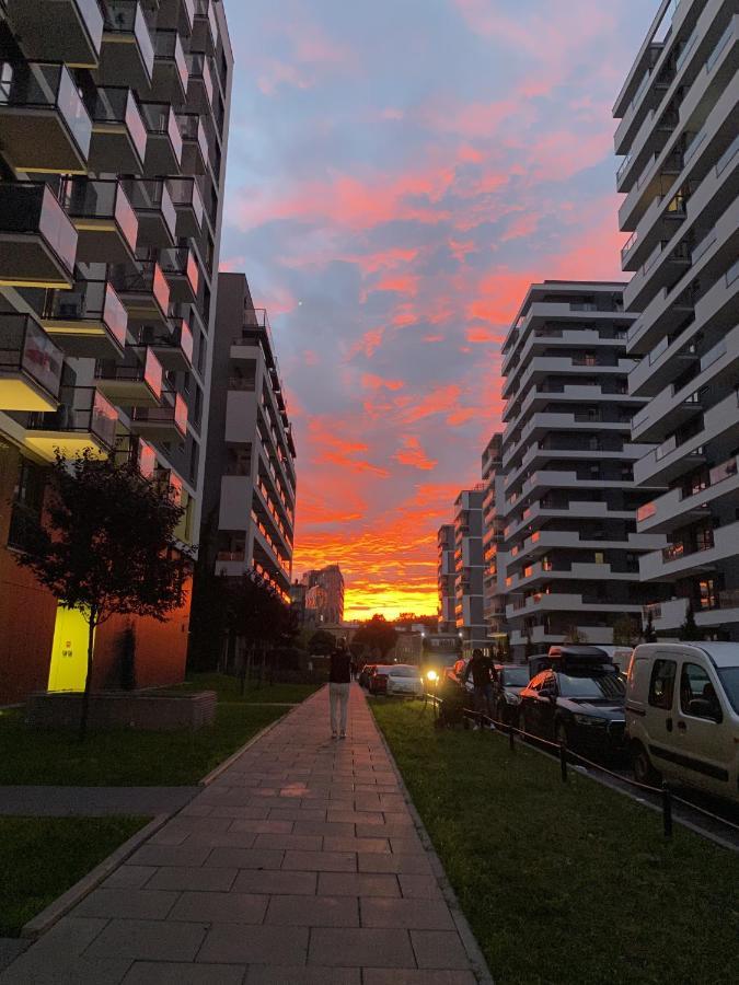 Studio Wola Apartament Kasprzaka - Wifi + Smart Tv Warschau Buitenkant foto