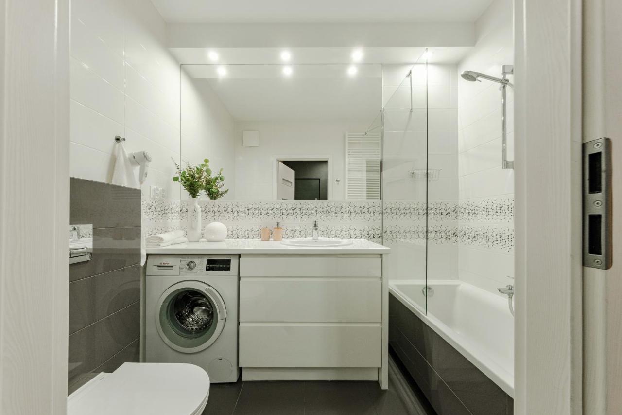 Studio Wola Apartament Kasprzaka - Wifi + Smart Tv Warschau Buitenkant foto