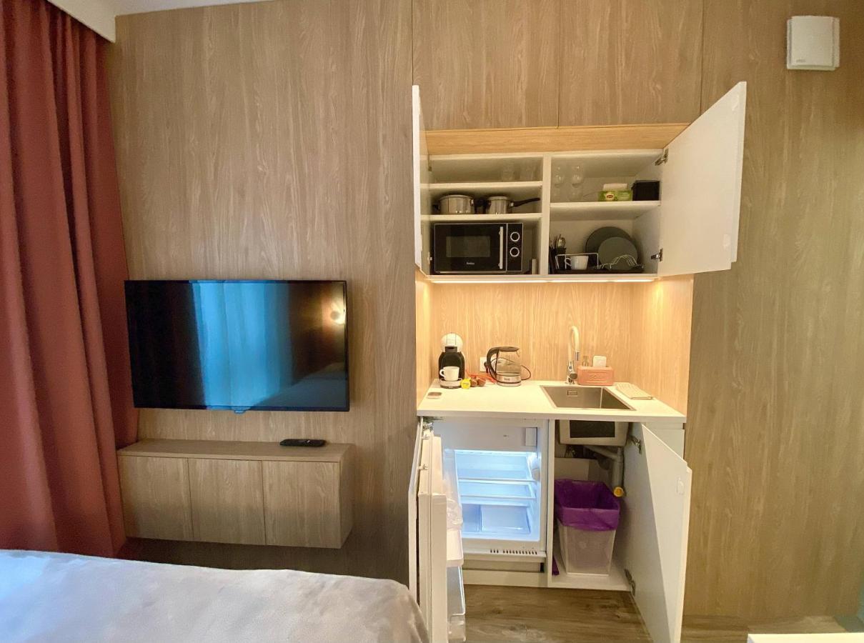 Studio Wola Apartament Kasprzaka - Wifi + Smart Tv Warschau Buitenkant foto
